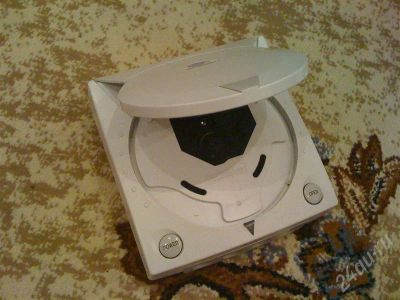 Лот: 629375. Фото: 1. Игровая приставка Sega DreamCast. Другое (игровые приставки, консоли, видеоигры)