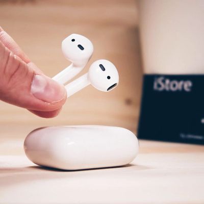 Лот: 9448512. Фото: 1. Наушники AirPods беспроводные... Красноярск