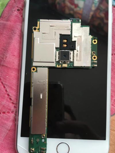 Лот: 9218965. Фото: 1. системная плата nokia lumia 800. Микросхемы и платы