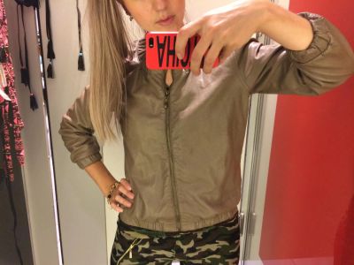 Лот: 8183602. Фото: 1. Куртка кожанка bershka. Верхняя одежда