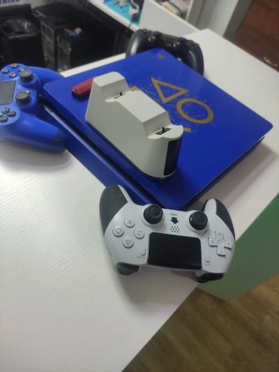 Лот: 21293306. Фото: 1. PS4. Игровые приставки, консоли