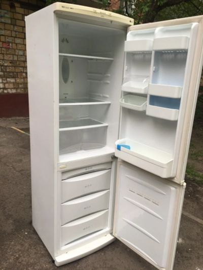 Лот: 11625272. Фото: 1. Холодильник LG no frost на гарантии... Холодильники, морозильные камеры