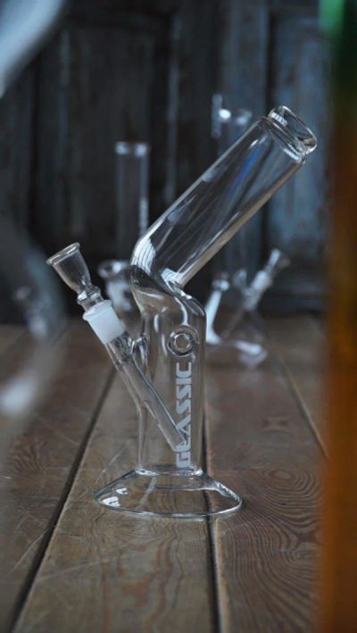 Лот: 10799381. Фото: 1. Бонг Glassic изогнутый. Аксессуары и запчасти для кальянов