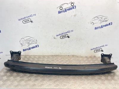 Лот: 25404451. Фото: 1. жесткость бампера Skoda Octavia... Кузов