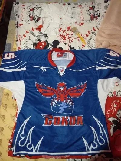 Лот: 11246312. Фото: 1. Хоккейный свитер Сокол. Спортивная символика и атрибутика