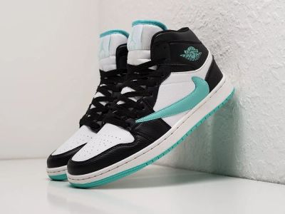 Лот: 20278286. Фото: 1. Кроссовки Nike Air Jordan 1 Mid... Кеды, кроссовки, слипоны