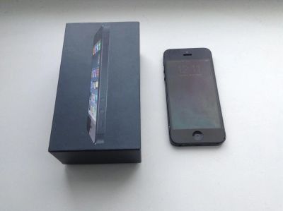 Лот: 4633283. Фото: 1. iPhone 5 64 не ловит сеть. Смартфоны