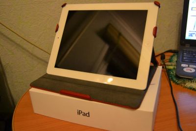 Лот: 3588162. Фото: 1. IPad 4 Wi-Fi + Cellular 16 Gb... Планшеты