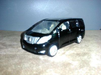 Лот: 10216873. Фото: 1. Модель Toyota Alphard Rastar. Автомоделизм