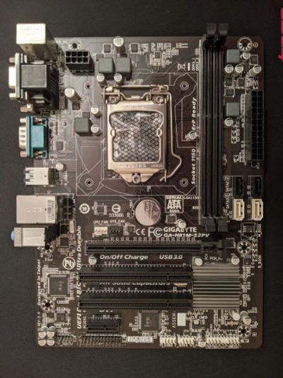 Лот: 19509029. Фото: 1. Материнская плата Gigabyte ga-h81m-s2pv. Материнские платы