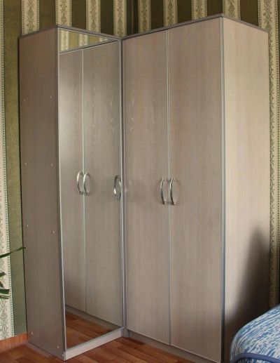 Лот: 3095433. Фото: 1. шкаф угловой,стол компьютерный... Шкафы, шкафы-купе