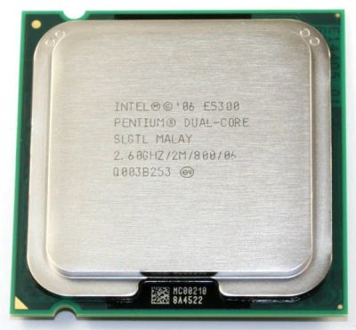 Лот: 6819887. Фото: 1. Процессор Intel Pentium E5300... Процессоры