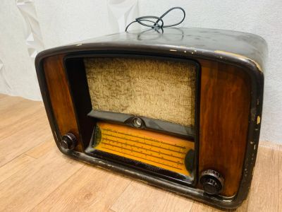 Лот: 25526318. Фото: 1. Винтажный радиоприемник Балтика... Тюнеры, радиоприёмники