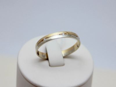 Лот: 12321740. Фото: 1. ЗОЛОТОЕ КОЛЬЦО С БРИЛЛИАНТАМИ... Кольца, перстни