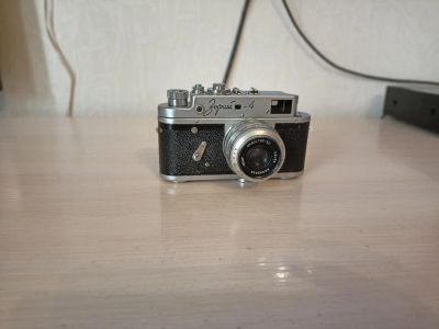 Лот: 25114744. Фото: 1. Фотоаппарат фотокамера "Зоркий-4... Плёночные компактные