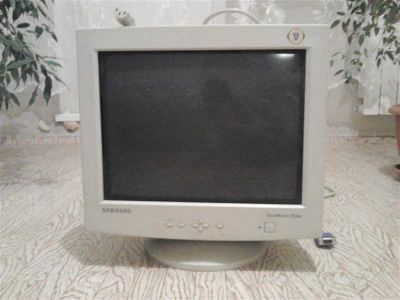 Лот: 2287525. Фото: 1. Монитор 17'' Samsung syng master... ЭЛТ-мониторы