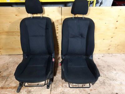 Лот: 18793004. Фото: 1. Сиденье Mazda Axela BL5FP ZYVE... Салон