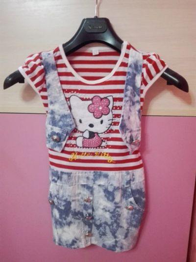 Лот: 12444488. Фото: 1. платье на девочку 4-5 лет. Платья, сарафаны
