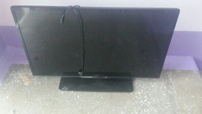 Лот: 11928955. Фото: 1. ЖК телевизор Philips 39PFL3208T... Телевизоры