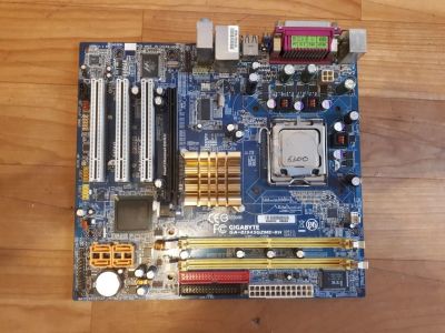 Лот: 10901387. Фото: 1. Материнская плата Gigabyte ga-8i945gzme-rh... Комплекты запчастей