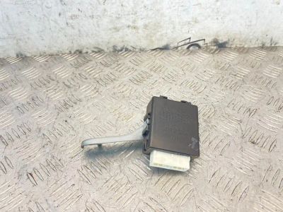 Лот: 25624652. Фото: 1. реле стеклоочистителя Toyota Camry... Двигатель и элементы двигателя