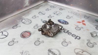 Лот: 23586518. Фото: 1. Насос вакуумный Toyota Avensis... Двигатель и элементы двигателя