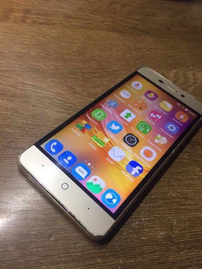 Лот: 9915149. Фото: 1. Телефон ZTE blade x3. Чехлы, бамперы