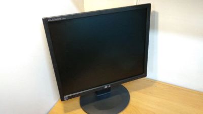 Лот: 17288365. Фото: 1. Монитор LG Flatron E1910S 19". ЖК-мониторы