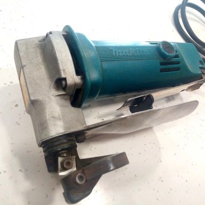 Лот: 15154717. Фото: 1. Электроножницы Makita JS1600. Расходные материалы, сменные насадки