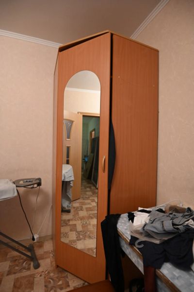 Лот: 20421439. Фото: 1. шкаф угловой. Шкафы, шкафы-купе