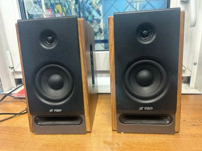 Лот: 25806132. Фото: 1. Колонки F&d r27bt. Портативные, беспроводные колонки