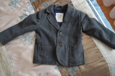 Лот: 3218883. Фото: 1. детский пиджак Zara boy 86см. Свитера, худи, толстовки