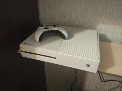 Лот: 10656693. Фото: 1. XBOX ONE 500 Gb White, полный... Игровые приставки, консоли