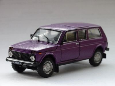 Лот: 8806995. Фото: 1. ВАЗ-2130 "Кедр" 1:43 смола. Автомоделизм