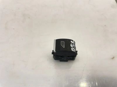Лот: 25305401. Фото: 1. кнопка стеклоподъемника Ford Focus... Двигатель и элементы двигателя