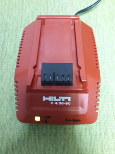 Лот: 13448171. Фото: 1. Зарядное Hilti C4/36-90. Электроинструмент