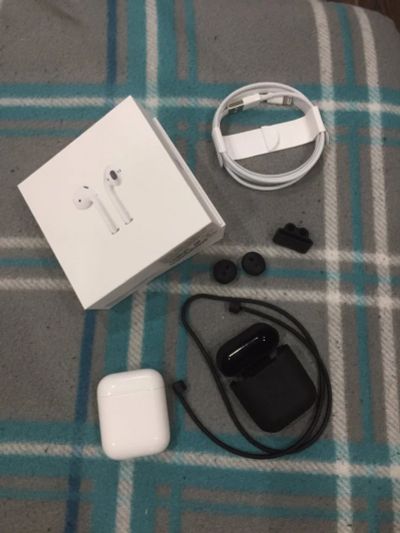 Лот: 14012358. Фото: 1. Оригинальные AirPods. Красноярск