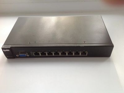 Лот: 12105193. Фото: 1. Коммутатор ZYXEL ES-2108, работает... Коммутаторы
