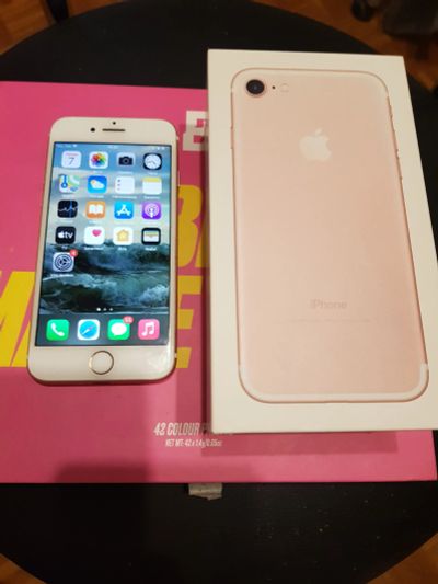 Лот: 19690822. Фото: 1. Смартфон iPhone 7 32Gb Rose Gold. Смартфоны