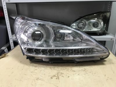 Лот: 25639555. Фото: 1. Правая фара Hyundai Equus (адаптив... Оптика и освещение