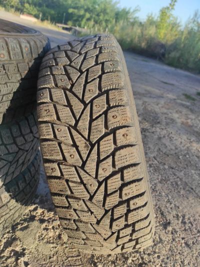 Лот: 20667305. Фото: 1. Шины зимние шипованные Dunlop... Шины
