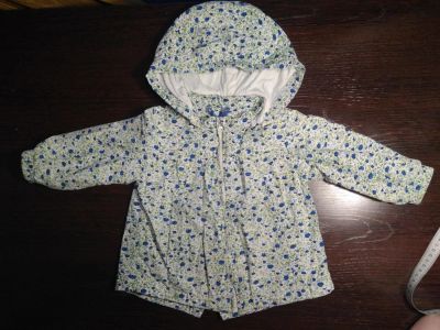 Лот: 11207739. Фото: 1. Ветровка для девочки ZARA. Верхняя одежда