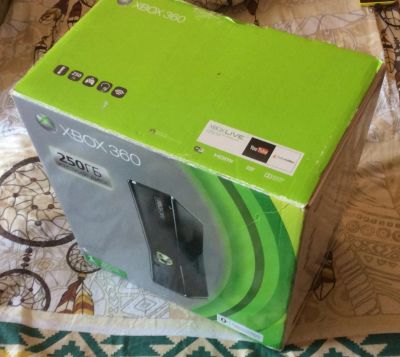 Лот: 7469356. Фото: 1. Продам Xbox 360 Slim 250 Gb в... Игровые приставки, консоли