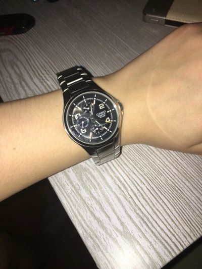 Лот: 19821911. Фото: 1. Часы casio edifice wr100M. Оригинальные наручные часы