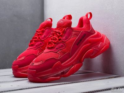 Лот: 17010743. Фото: 1. Кроссовки Balenciaga Triple S... Кеды, кроссовки, слипоны