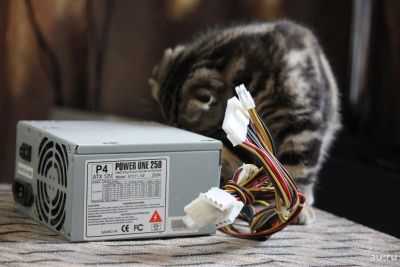 Лот: 9493284. Фото: 1. Блок питания Power One 250W (20pin... Корпуса, блоки питания