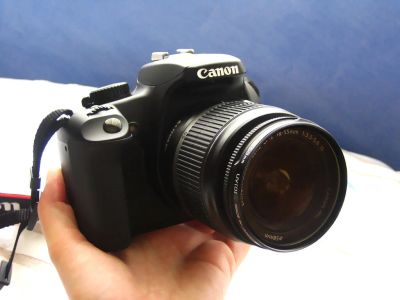 Лот: 10376237. Фото: 1. Canon 1000D + сумка + светофильтры. Цифровые зеркальные