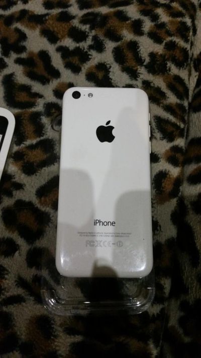 Лот: 6490747. Фото: 1. Iphone 5c на гарантии!:). Смартфоны