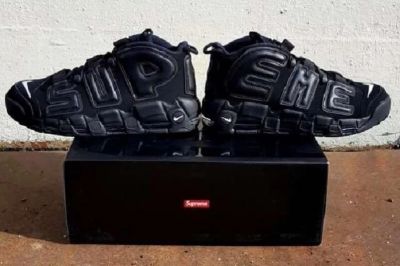 Лот: 10822624. Фото: 1. Кроссовки Nike Air More uptempo... Кеды, кроссовки, слипоны