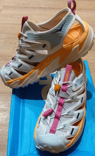Лот: 23228750. Фото: 1. Hoka One сандалии. Сандалии